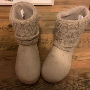 Airwalk slipper booties